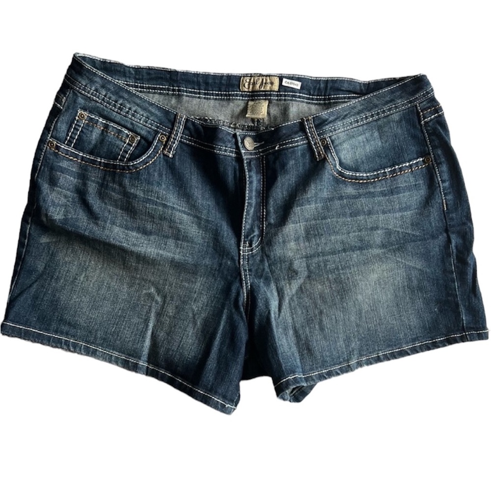 Earl Jean plus size jean shorts in medium dark denim with stretch + full pockets